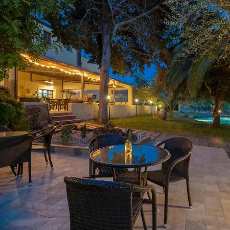 Country & Hotel 4*