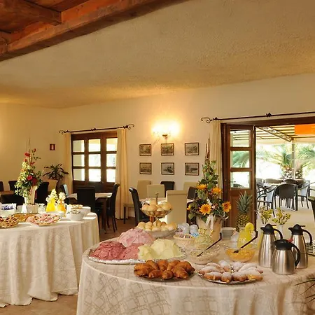Hotel Country & 4*